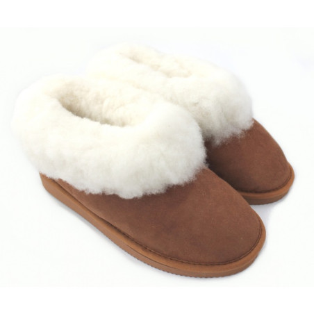 pantoufles en peau de mouton camel